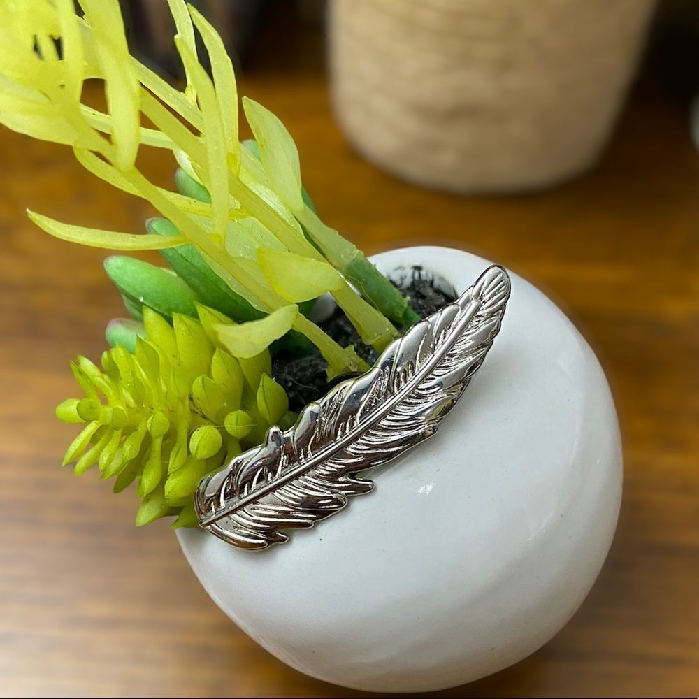 Silver Feather Pin - Picture 6 of 10